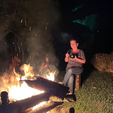 Pousada Camping E Restaurante Vila Dos Arcanjos ボカイーナ・デ・ミナス エクステリア 写真