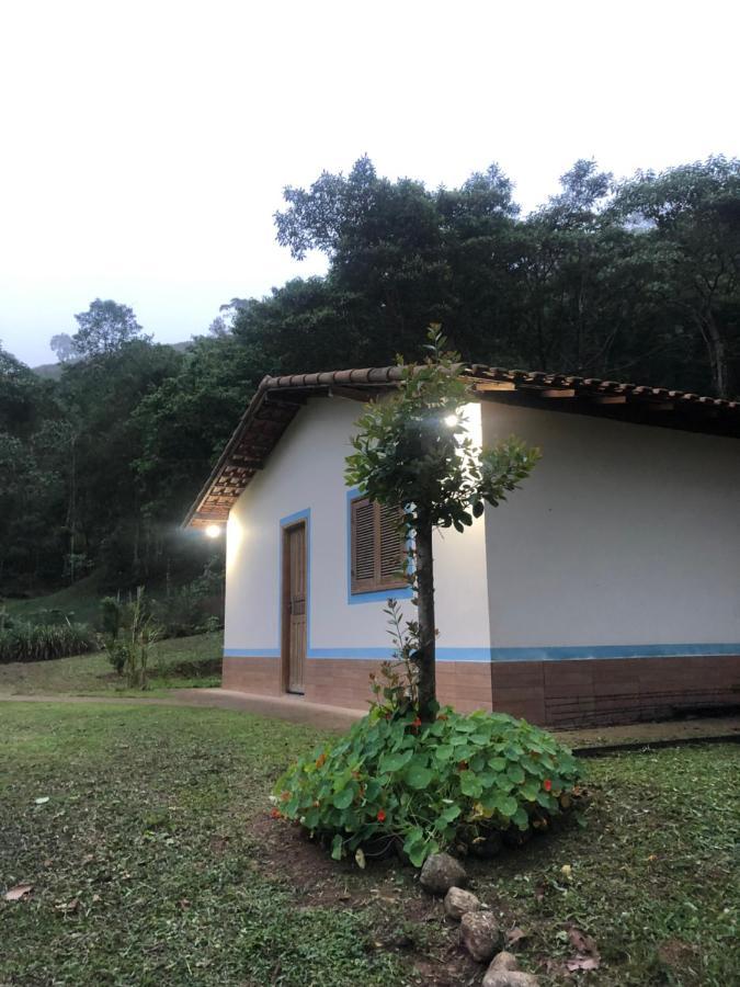 Pousada Camping E Restaurante Vila Dos Arcanjos ボカイーナ・デ・ミナス エクステリア 写真