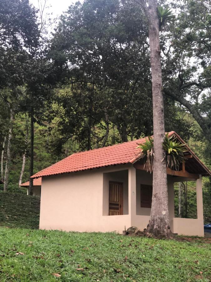 Pousada Camping E Restaurante Vila Dos Arcanjos ボカイーナ・デ・ミナス エクステリア 写真
